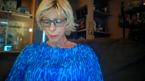 Girlinrock online show from June 25, 2026, 1:05 am