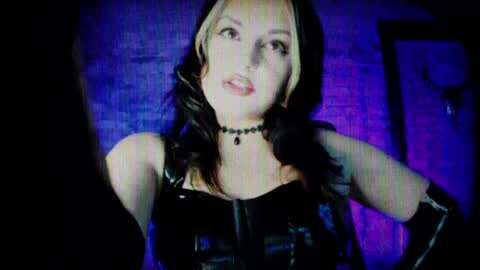 Snapshot of girlnamedcheese chatting on February 3, 2025, 11:05 pm Cheese online show from February 3, 2025, 11:05 pm