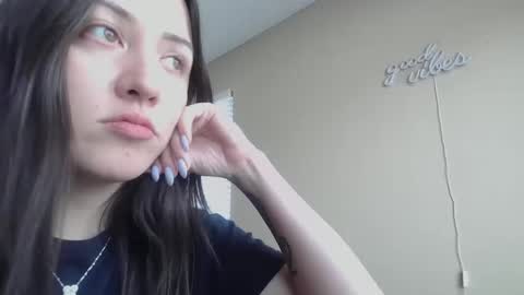 Jasmine online show from December 2, 2025, 4:57 pm