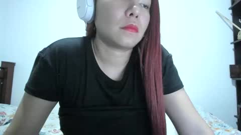 Snapshot of girlrock2024 chatting on December 4, 2024, 2:53 am girlrock2024 online show from December 4, 2024, 2:53 am