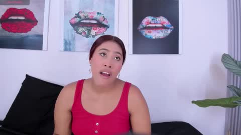 girls_inlove online show from October 6, 2025, 12:02 pm