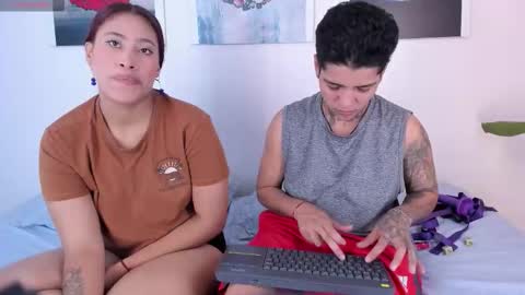 girls_inlove online show from October 14, 2025, 12:17 pm