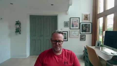 girlsandbikes online show from September 12, 2025, 11:10 am