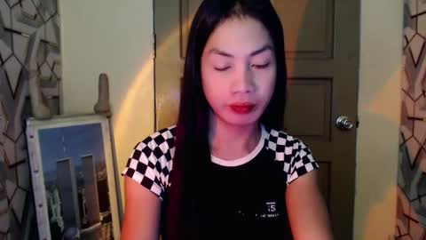 Snapshot of girlwhobelieveinmagic chatting on January 15, 2025, 10:17 am Callmenor online show from January 15, 2025, 10:17 am