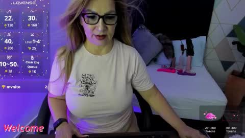 Gisella online show from November 20, 2025, 1:00 pm