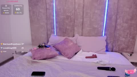     online show from March 8, 2025, 1:57 pm