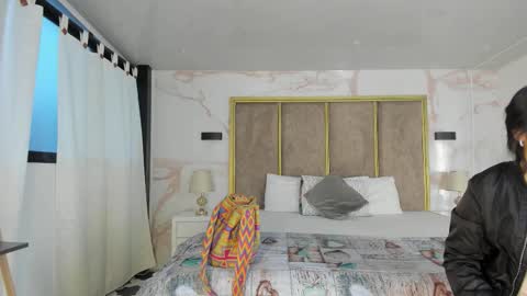     online show from November 16, 2025, 11:27 am