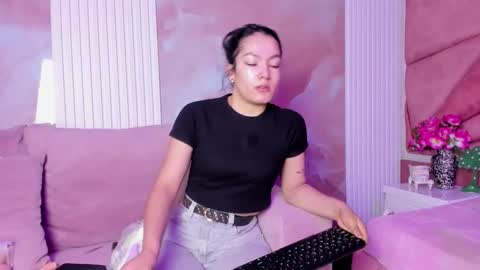 Snapshot of gisell_squirt chatting on April 5, 2026, 1:52 pm gisell_squirt online show from April 5, 2026, 1:52 pm