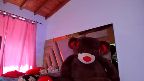 Snapshot of giselreyes1 chatting on February 16, 2025, 9:16 pm . Gisel Reyes . online show from February 16, 2025, 9:16 pm