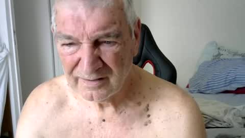 Snapshot of gisse1952m chatting on June 14, 2026, 1:24 pm gisse1952m online show from June 14, 2026, 1:24 pm