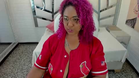 Snapshot of gisselle_hh chatting on May 21, 2026, 4:03 pm Gisselle online show from May 21, 2026, 4:03 pm