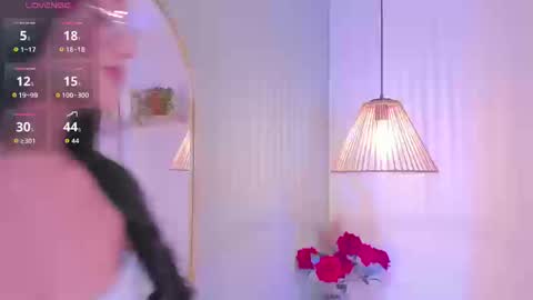   online show from September 9, 2025, 7:46 pm