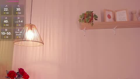   online show from October 5, 2025, 7:23 pm