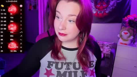 Snapshot of gitera_ chatting on October 8, 2025, 11:02 pm AlexaMillis online show from October 8, 2025, 11:02 pm