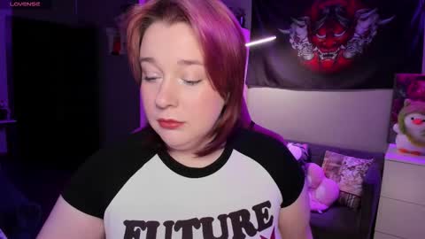 Snapshot of gitera_ chatting on October 18, 2025, 9:15 pm AlexaMillis online show from October 18, 2025, 9:15 pm