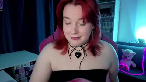 Snapshot of gitera_ chatting on June 19, 2026, 9:29 pm AlexaMillis online show from June 19, 2026, 9:29 pm