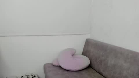 Snapshot of giulietta_mon chatting on May 23, 2026, 5:45 am Giulietta online show from May 23, 2026, 5:45 am