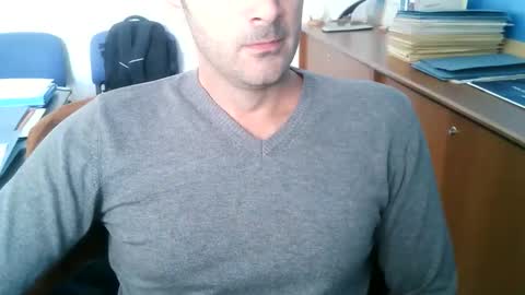 giuseppevai1 online show from October 10, 2025, 10:47 am