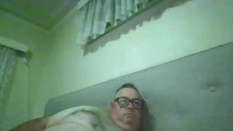 Snapshot of gixxer06 chatting on May 10, 2026, 5:45 am bi Gixxer online show from May 10, 2026, 5:45 am