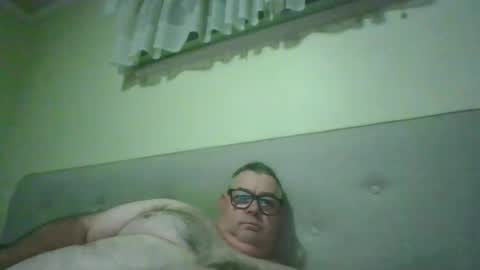 Snapshot of gixxer06 chatting on June 3, 2026, 7:00 am bi Gixxer online show from June 3, 2026, 7:00 am