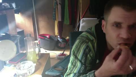 Snapshot of gizmomaster chatting on June 13, 2026, 4:16 pm dutch rave guy c2c dutch online show from June 13, 2026, 4:16 pm