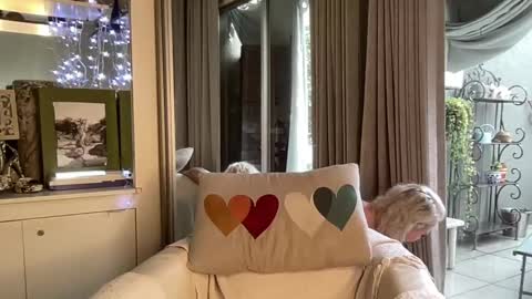 Gl1tter Barbie online show from March 5, 2025, 1:39 pm