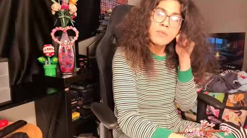 glaceon9 online show from February 20, 2025, 12:25 pm