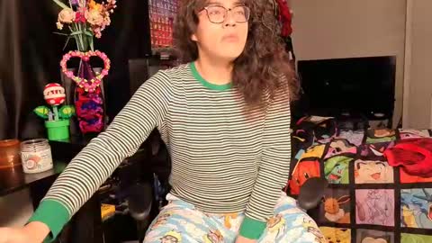 glaceon9 online show from February 24, 2025, 8:38 am