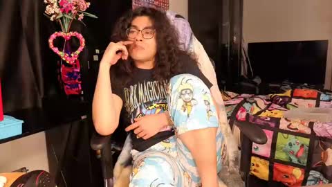 glaceon9 online show from March 11, 2025, 7:47 pm