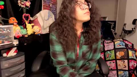 glaceon9 online show from October 15, 2025, 5:57 pm