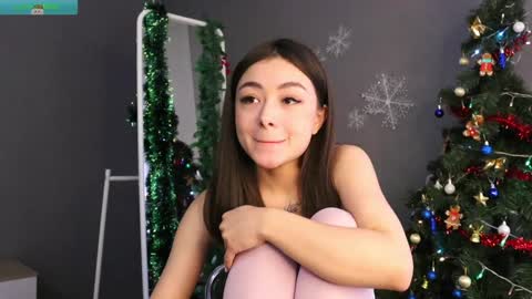 Snapshot of gladysacreman chatting on January 10, 2025, 7:35 am Michelle online show from January 10, 2025, 7:35 am