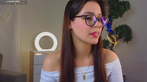 Snapshot of gladysacreman chatting on January 26, 2025, 3:06 am Michelle online show from January 26, 2025, 3:06 am