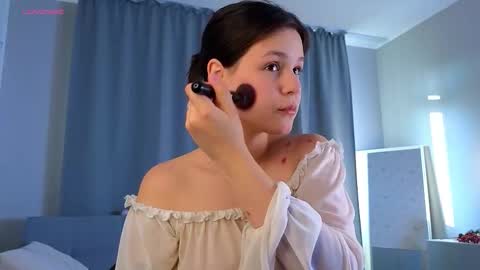 Snapshot of gladysacreman chatting on September 18, 2025, 2:57 am Michelle online show from September 18, 2025, 2:57 am