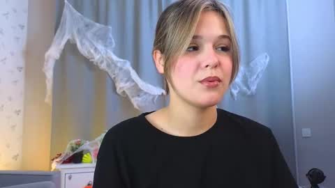 Snapshot of gladysacreman chatting on October 30, 2025, 3:08 am Michelle online show from October 30, 2025, 3:08 am