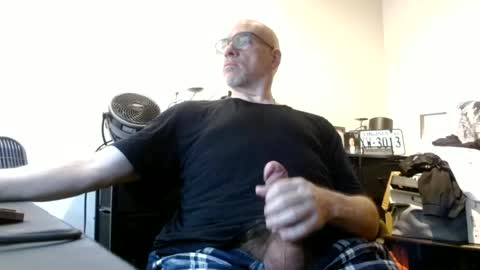 glaikind925958 online show from June 18, 2026, 2:56 am