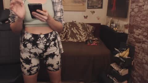 Snapshot of glamourhottie chatting on December 27, 2024, 8:24 am Glamourhottie online show from December 27, 2024, 8:24 am