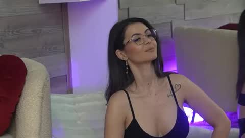 CharmingMom online show from March 6, 2026, 4:53 am