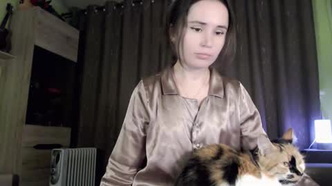 glassi online show from February 21, 2025, 7:54 pm