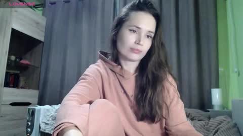 glassi online show from November 5, 2025, 7:47 pm