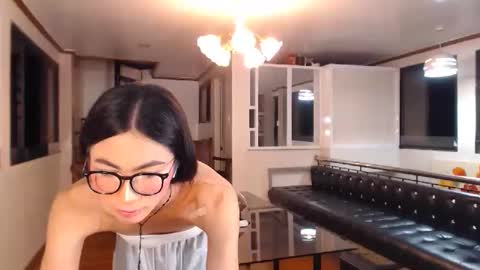 gleiahong online show from September 19, 2025, 11:33 am