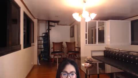 gleiahong online show from October 19, 2025, 4:51 pm