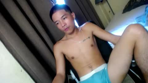 glenndou_daxs online show from November 6, 2025, 7:53 am