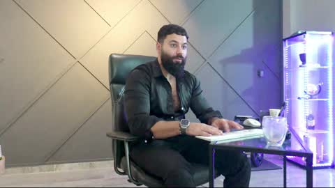 Matthew .. for short call me Matt online show from December 3, 2024, 11:22 am