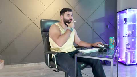 Matthew .. for short call me Matt online show from December 6, 2024, 12:16 pm