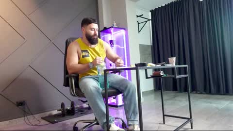 Matthew .. for short call me Matt online show from December 19, 2024, 10:02 am