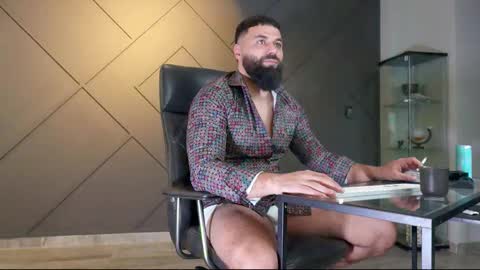 Matthew .. for short call me Matt online show from February 11, 2025, 11:44 pm