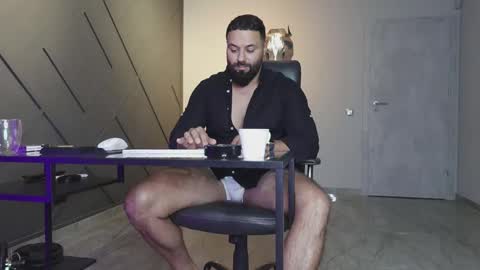 Matthew .. for short call me Matt online show from September 29, 2025, 8:24 pm