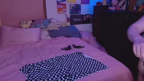 Glitch online show from February 5, 2025, 9:29 pm