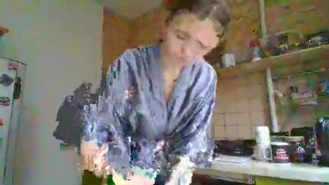 Snapshot of glitter_doll chatting on January 18, 2025, 9:24 am glitter_doll online show from January 18, 2025, 9:24 am