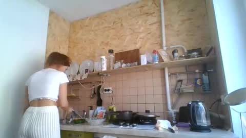 Snapshot of glitter_doll chatting on February 23, 2025, 11:22 am glitter_doll online show from February 23, 2025, 11:22 am